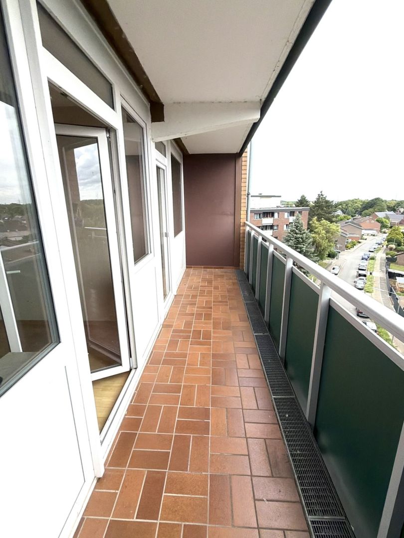 Ansicht 10 von: Großzügige 4-Zimmer-Eigentumswohnung mit Balkon und Stellplatz – auch als zwei Wohneinheiten nutzbar